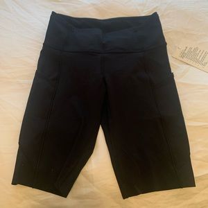 Fast and Free HR short 10’’ size 6